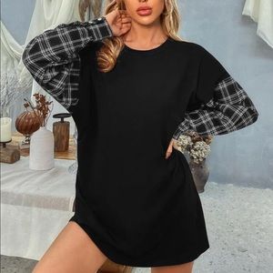 Plaid sleeve boyfriend sweatshirt